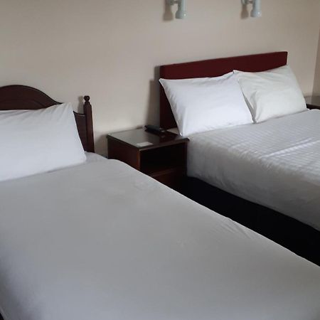 Bay View Guesthouse Γκάλγουεϊ Εξωτερικό φωτογραφία
